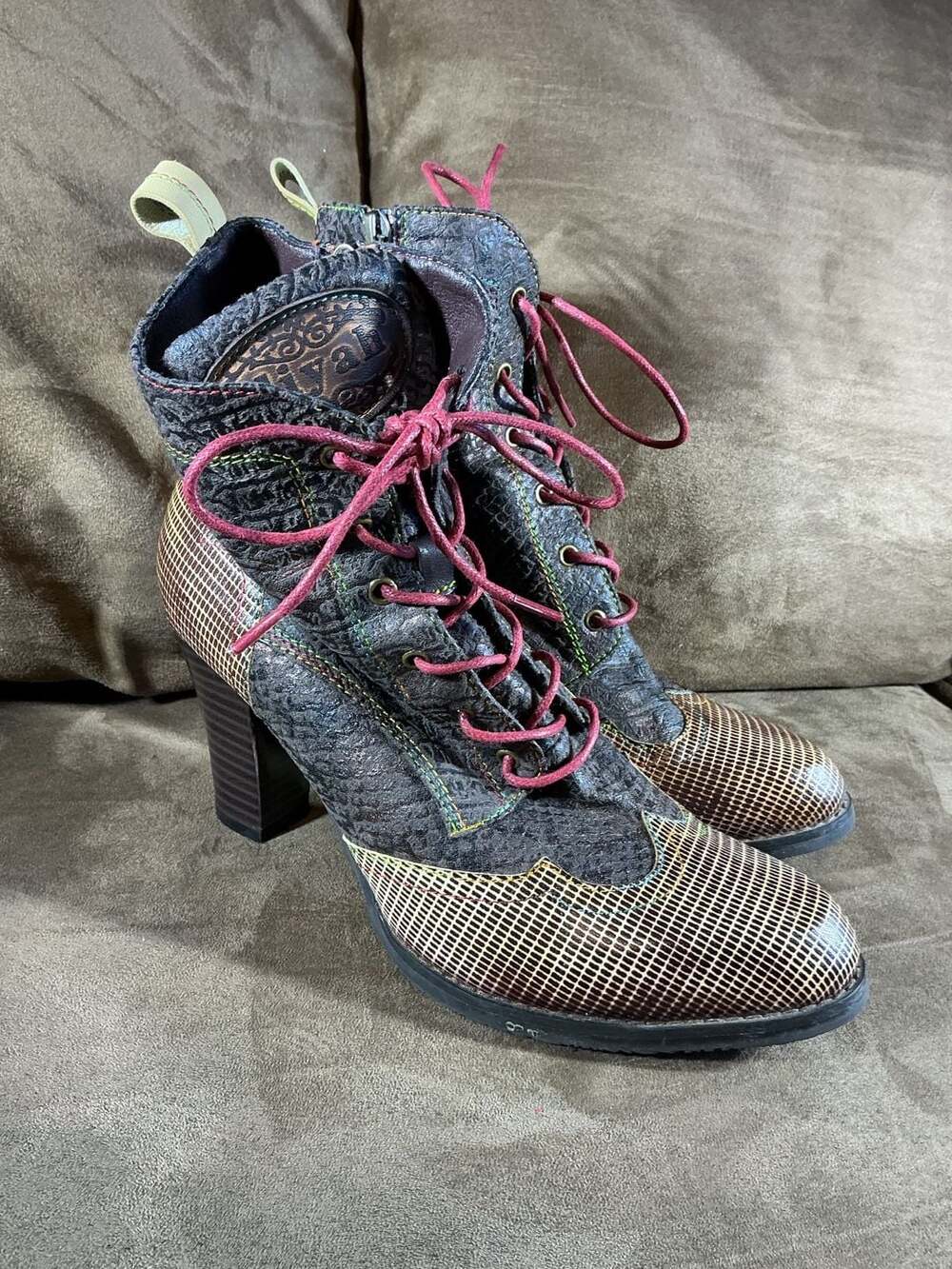 Liyah Leather Block Heel Lace-Up Booties Brown Multicolor
